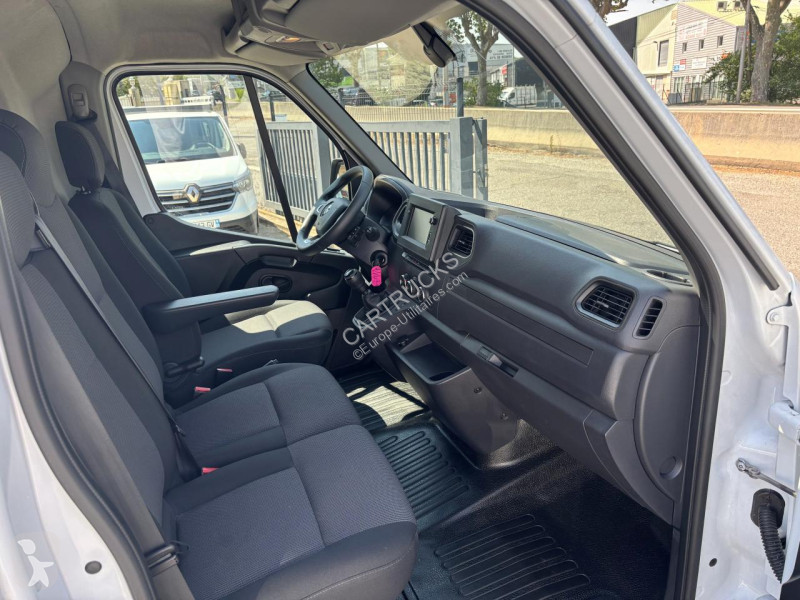 Véhicule utilitaire Renault MASTER Grand...
