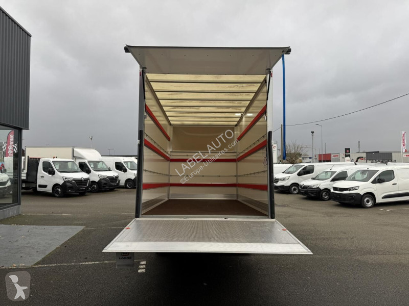Véhicule utilitaire Iveco 35c16