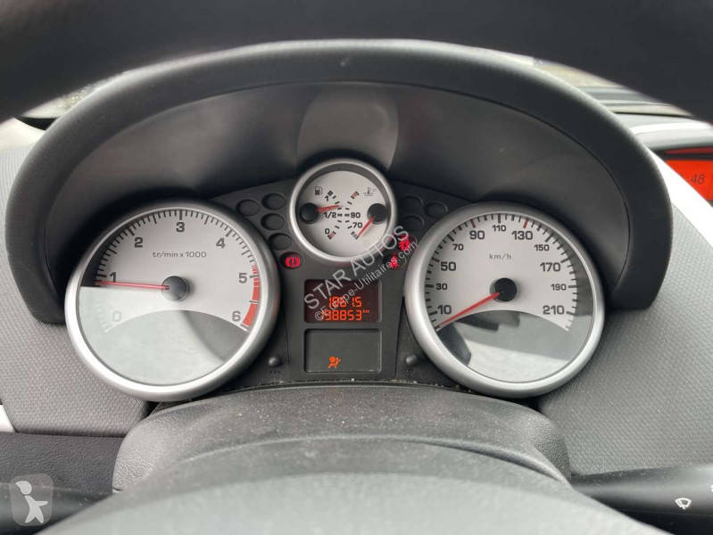 عربة نفعية Peugeot