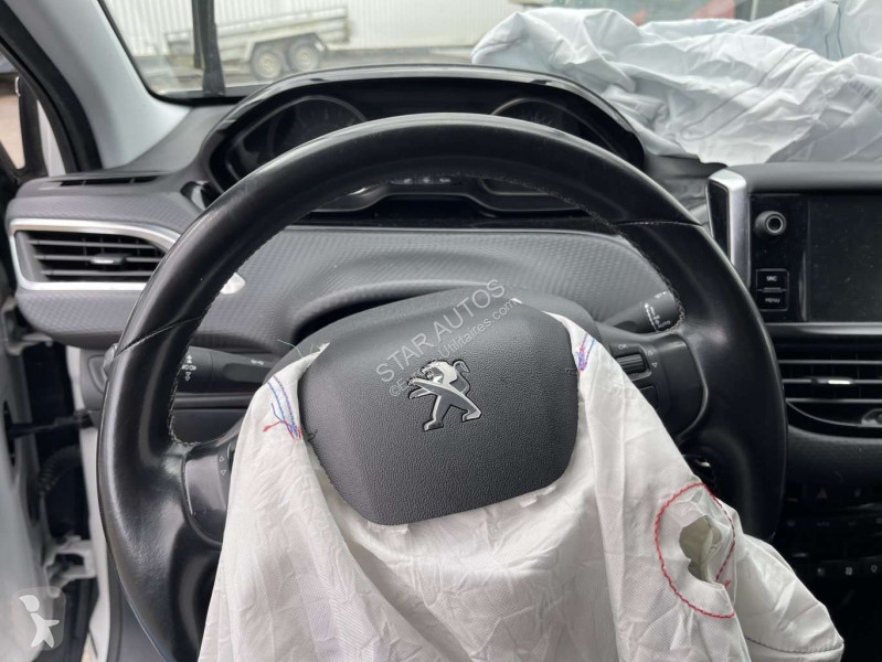 عربة نفعية Peugeot
