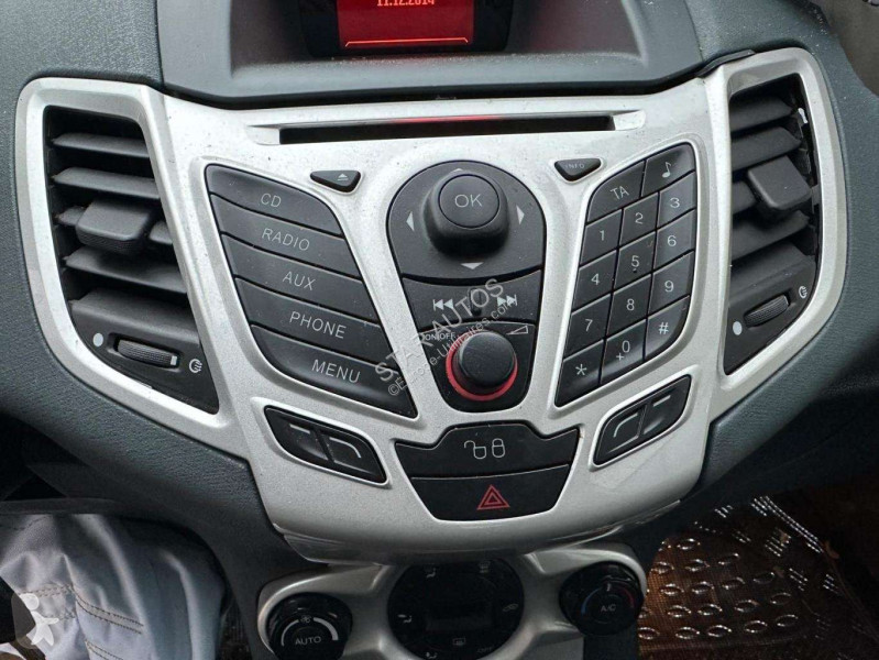 عربة نفعية Ford