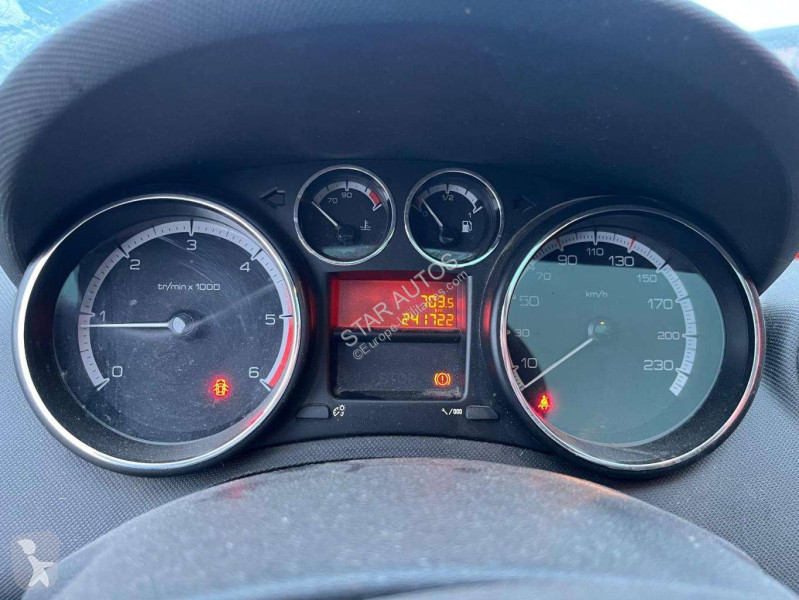 عربة نفعية Peugeot