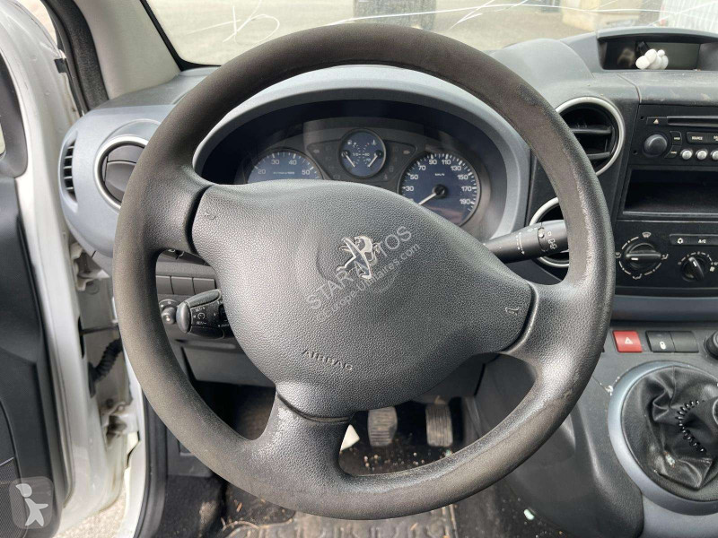 عربة نفعية Peugeot