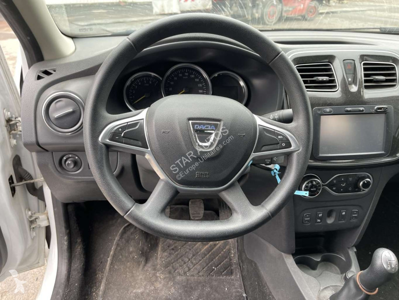 عربة نفعية Dacia