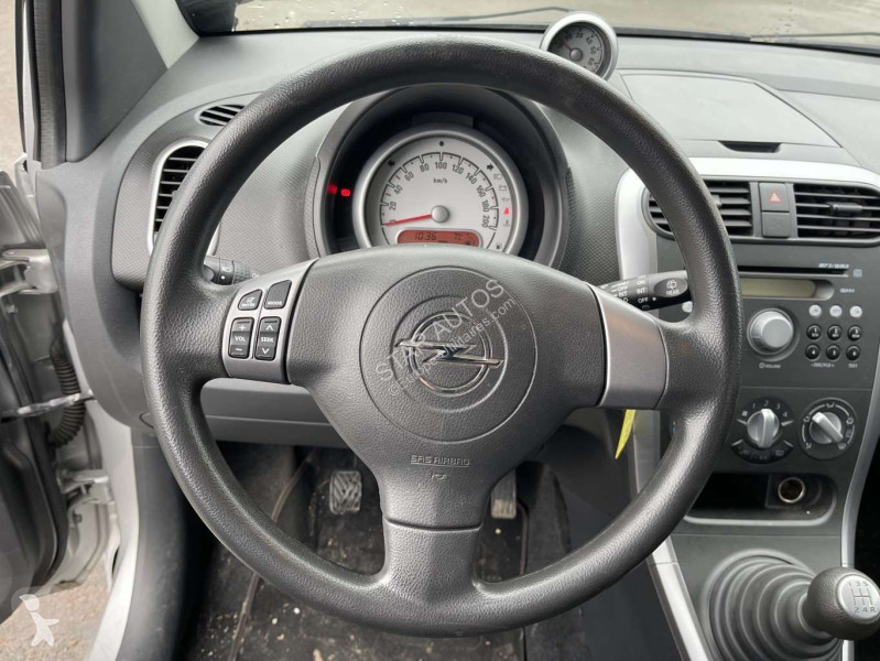 Véhicule utilitaire Opel