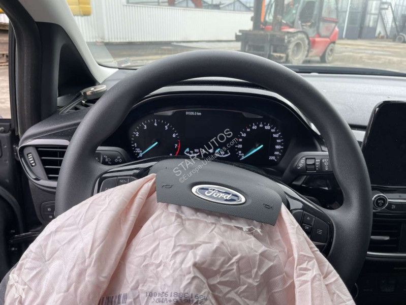 Véhicule utilitaire Ford