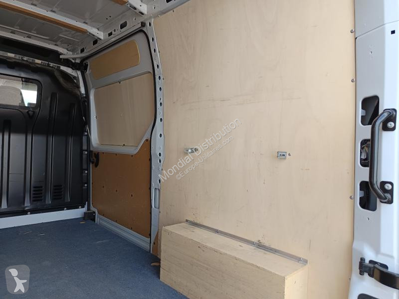 Furgoneta Renault L2H2 DCI 135 GRAND CONFORT
