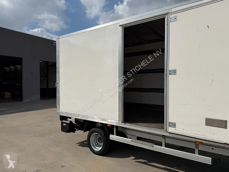 Mercedes 515 - KAST MET LAADBRUG - AUTOMAAT...