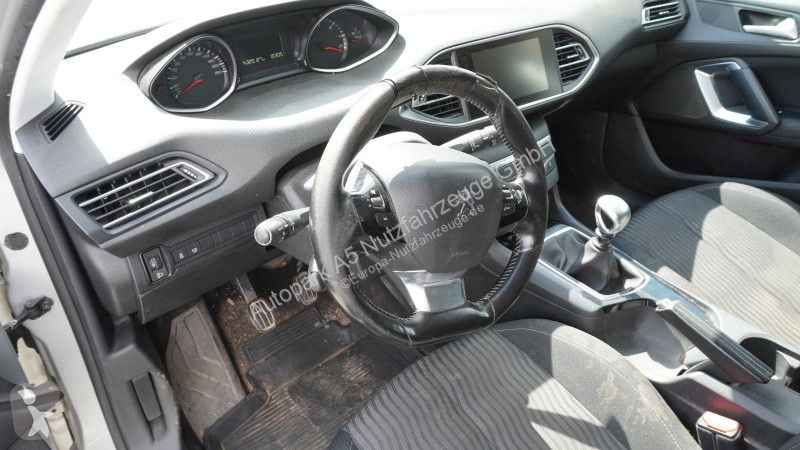 عربة نفعية Peugeot Active