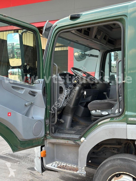 Mercedes 822 L Fahrgestell Transporter