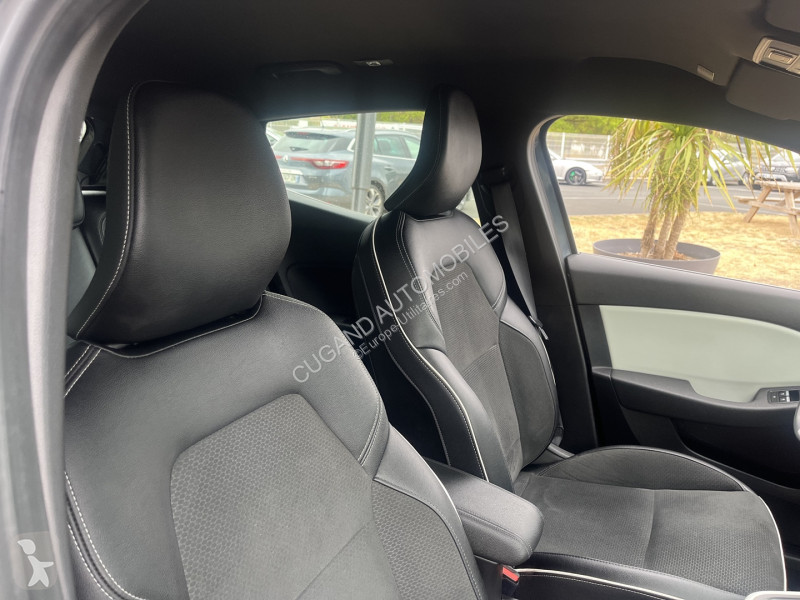 Véhicule utilitaire Renault CLIO V 1.6 E-TECH...