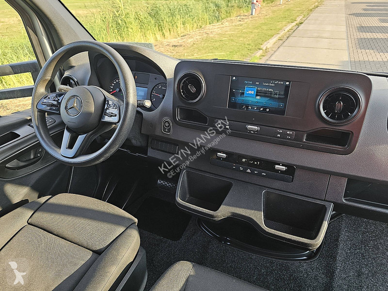 عربة نفعية Mercedes 317 Bakwagen Laadklep!