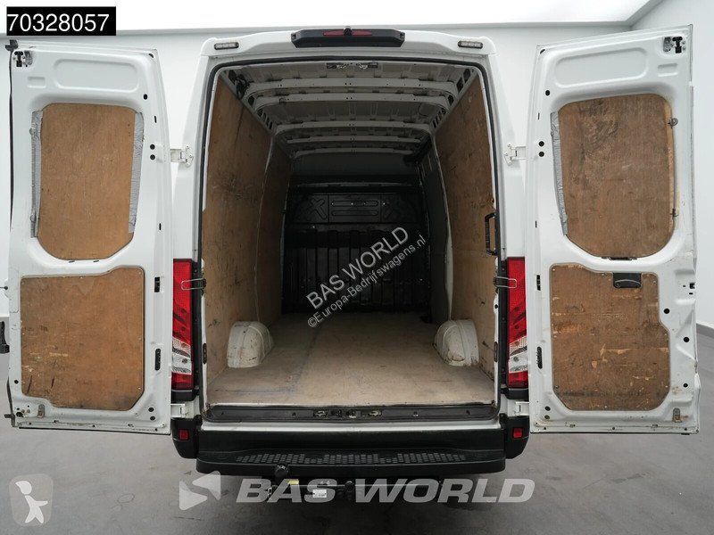 Лекотоварен автомобил Iveco 35S18 3.0L Automaat...