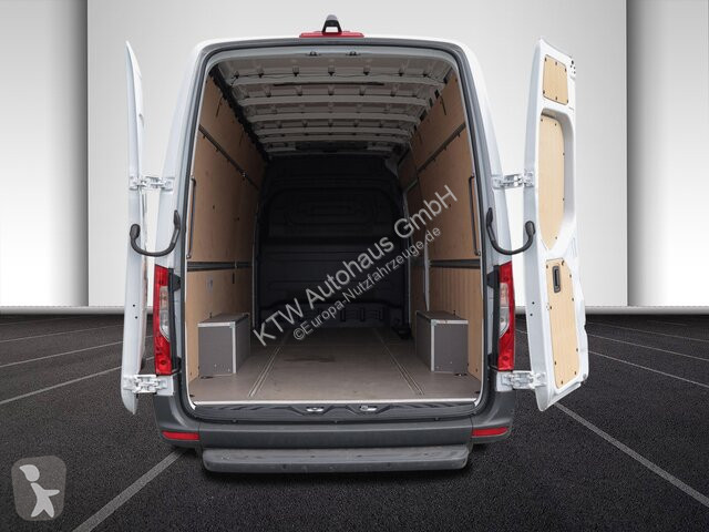 Véhicule utilitaire Mercedes Sprinter 317...