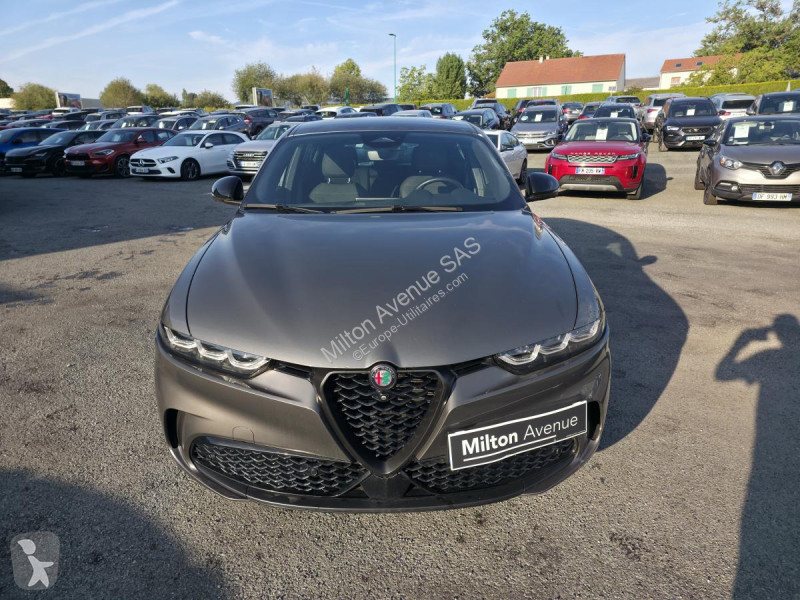 Veicolo commerciale Alfa-Roméo TONALE 1.5 mHEV...