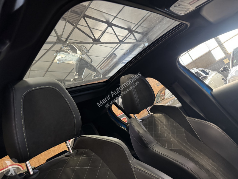 Samochód dostawczy Peugeot 208