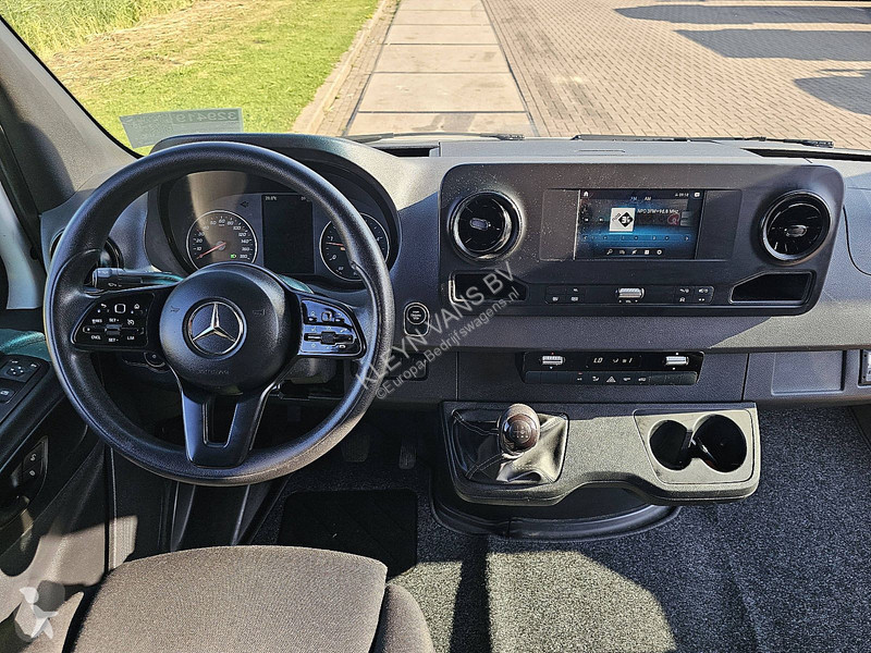 Véhicule utilitaire Mercedes 516 ac carplay EURO6