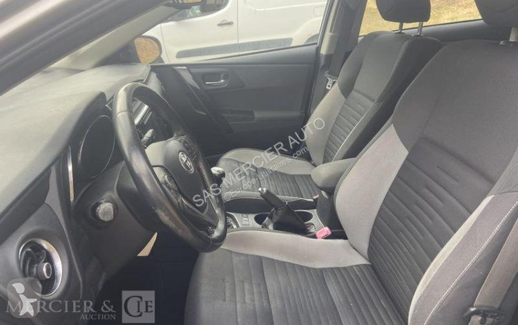 Véhicule utilitaire Toyota