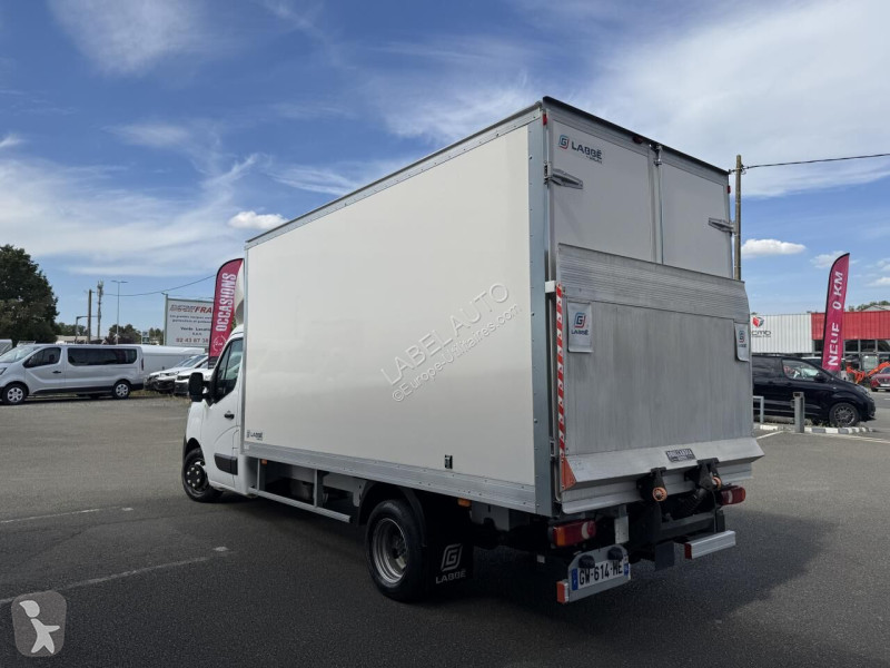 Véhicule utilitaire Renault 2.3