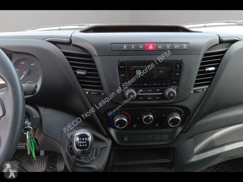 Véhicule utilitaire Iveco CCb 35C16H...