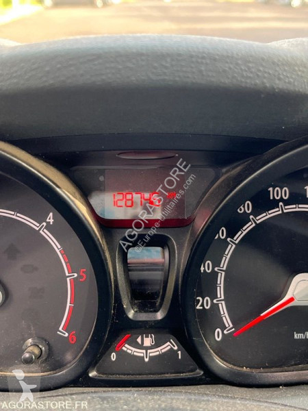 عربة نفعية Ford FIESTA