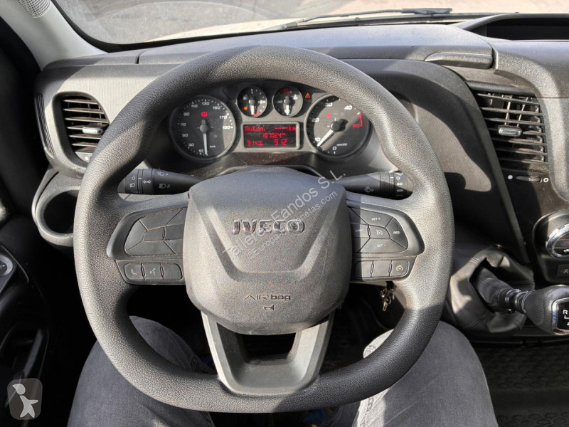 Iveco  35C16 20m3 con puertas traseras van