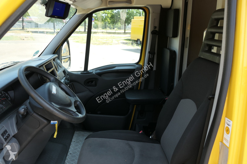 Лекотоварен автомобил Iveco Daily 35 S11 C30C...