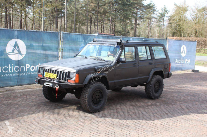 عربة نفعية Jeep Limited