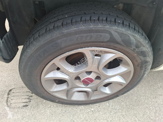 عربة نفعية Fiat Panda van 1.3 mjt Pop 80cv 4x4...