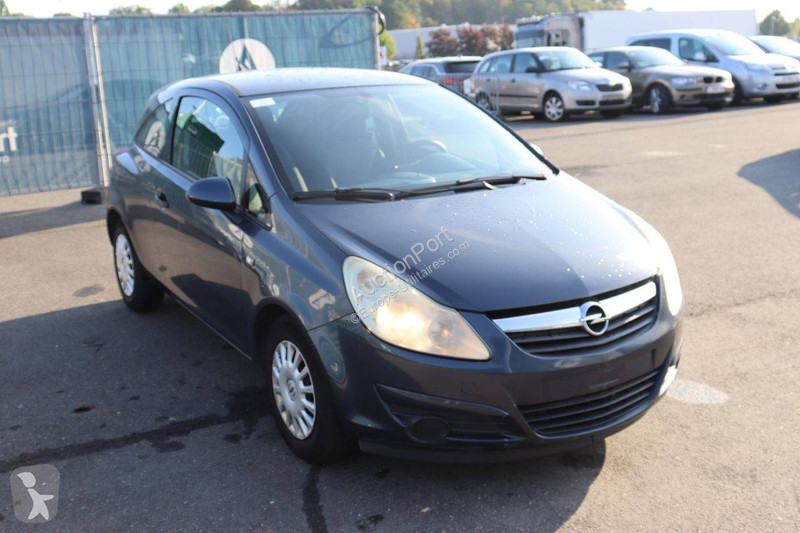 عربة نفعية Opel