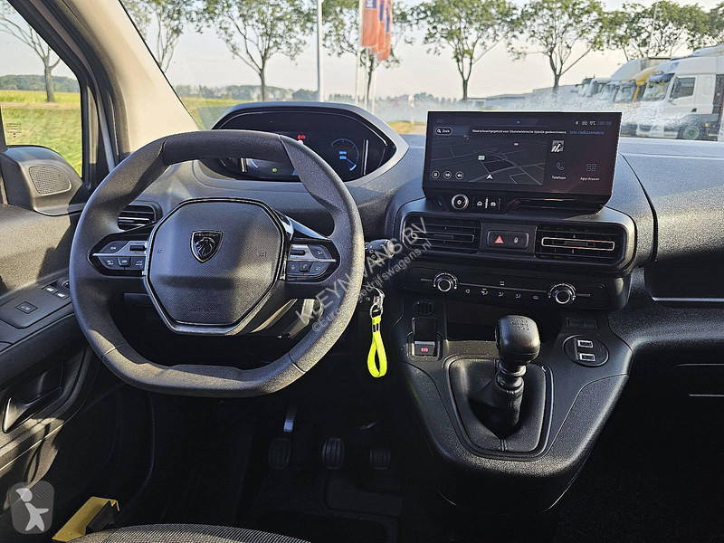 Furgoneta Peugeot 1.5 Facelift Navi 3-Zit