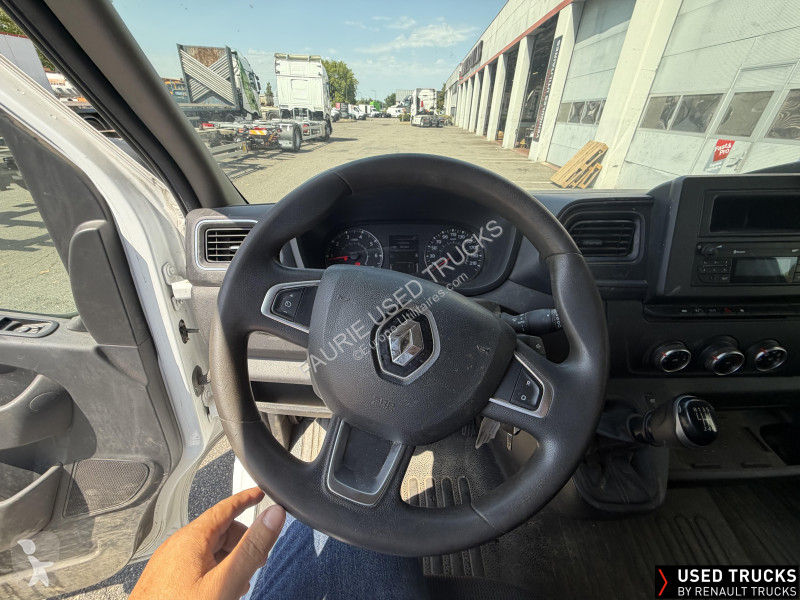 Samochód dostawczy Renault