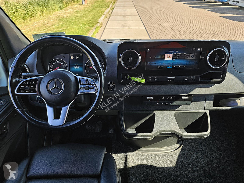 Užitkové vozidlo Mercedes 315 L2H2 LED Mbux10 AC!