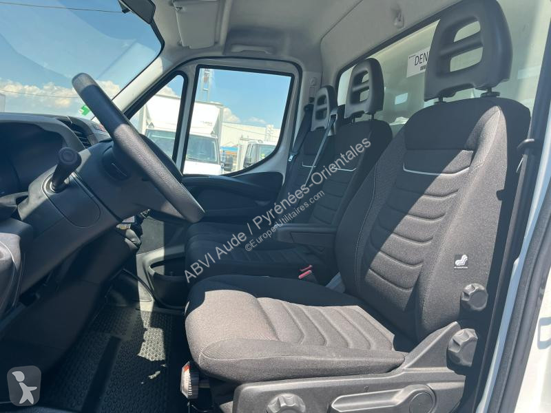 عربة نفعية Iveco 35C16H 3.0 35C16 CAISSE HAYON 3L