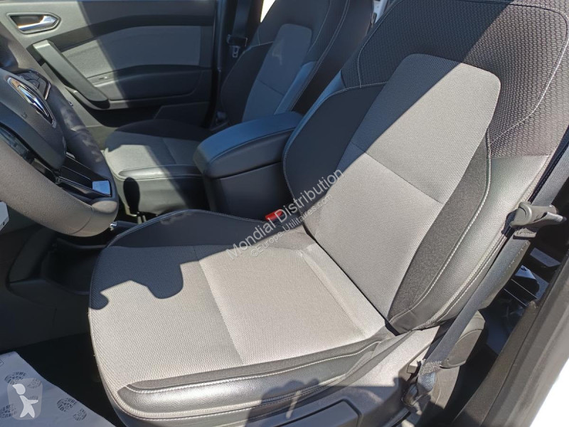 Véhicule utilitaire Renault 1.3 TCE 100 TPMR...