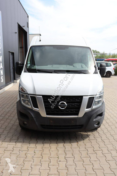 Furgoneta Nissan