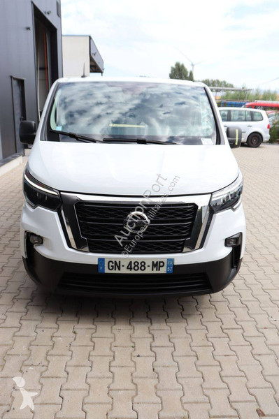 Furgoneta Nissan
