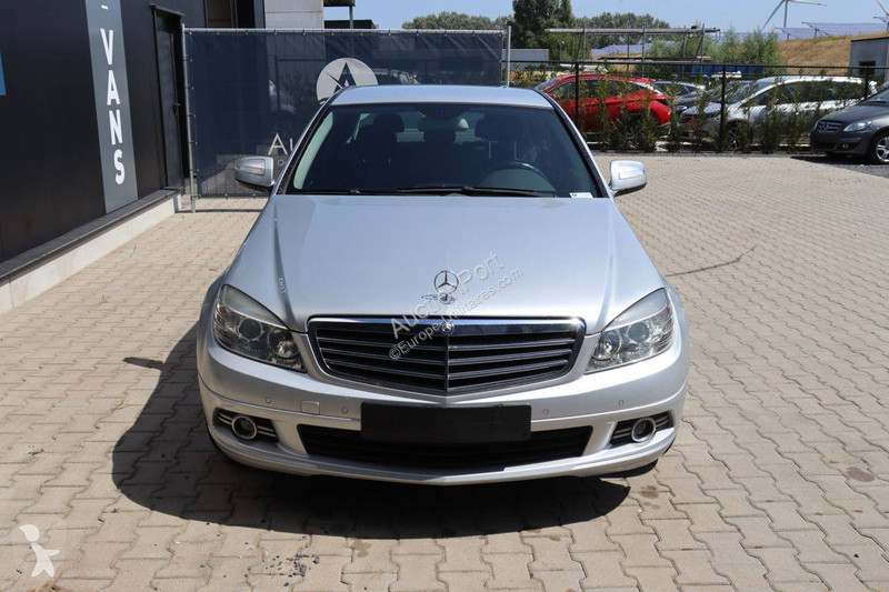 عربة نفعية Mercedes CDI C-Klasse