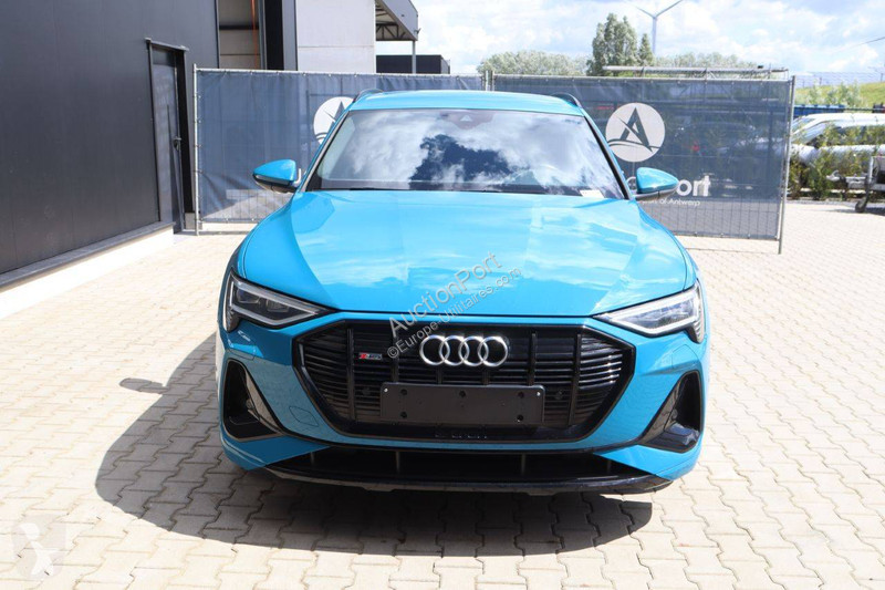 Furgoneta Audi  S Line e-tron