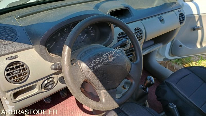 عربة نفعية Renault