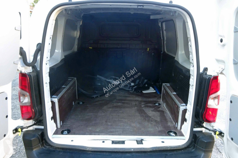 Véhicule utilitaire Peugeot PARTNER 1,5 HDI 100