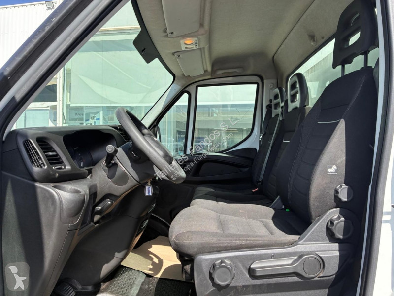 Furgoneta Iveco  35C14 AUTO. CAJA BASCULANTE