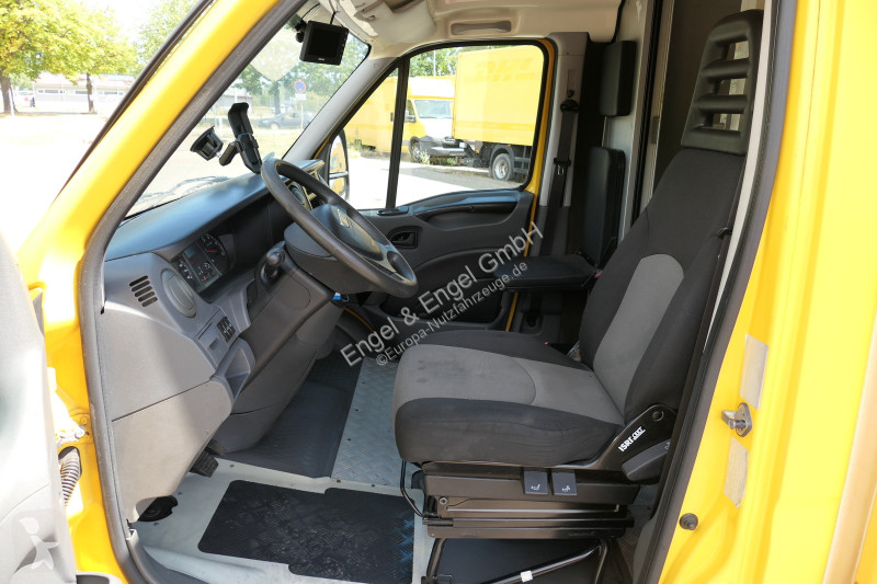 Véhicule utilitaire Iveco Daily 35 S11 C30C...