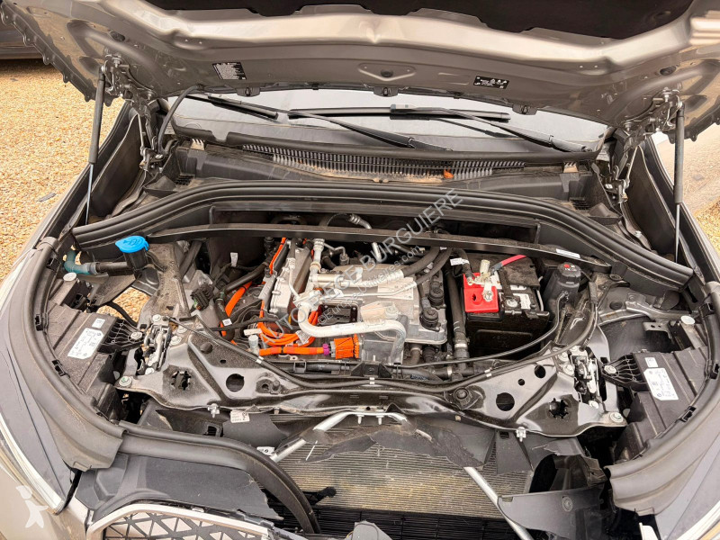 عربة نفعية BMW Serie X I eDrive20 204 M Sport /...
