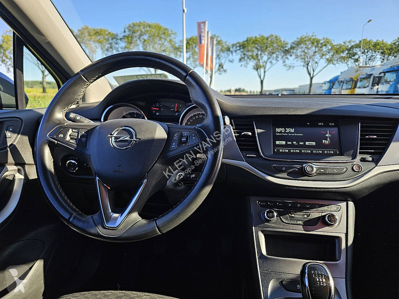 Furgoneta Opel 1.2 Sports Tourer Execut