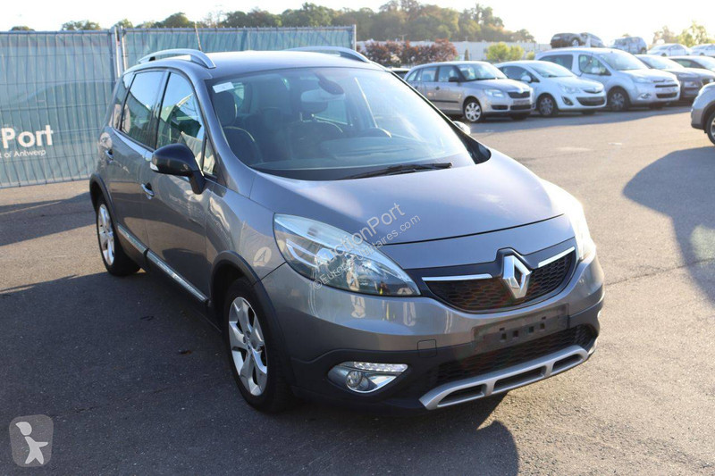 عربة نفعية Renault  Scénic