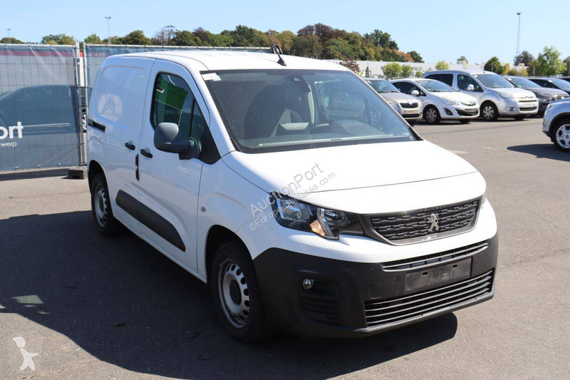 Véhicule utilitaire Peugeot