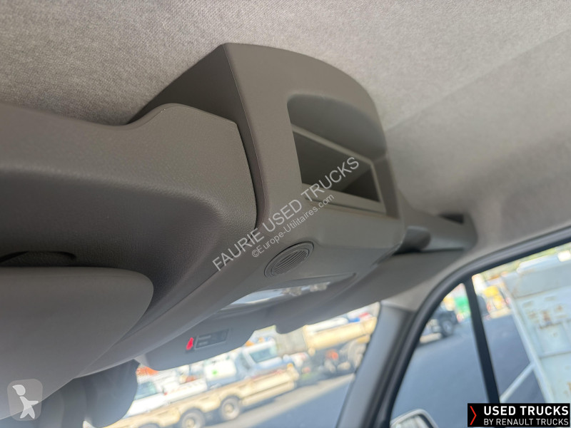 عربة نفعية Renault