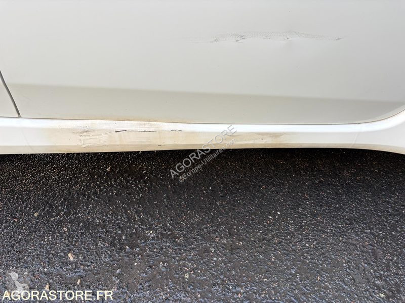 عربة نفعية Peugeot ION