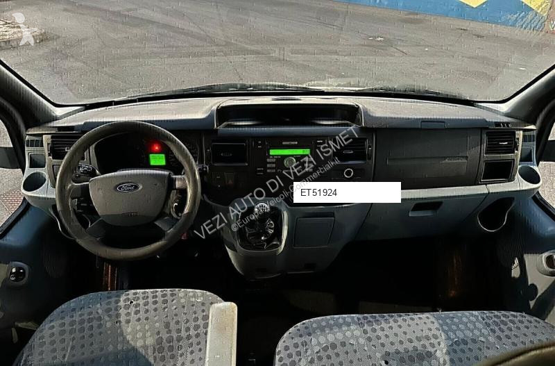 Samochód dostawczy Ford